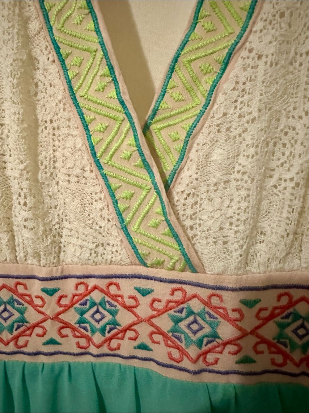 Flying Tomato Mint and Cream Maxi Dress with Embroidered Waist - Picture 4 of 7